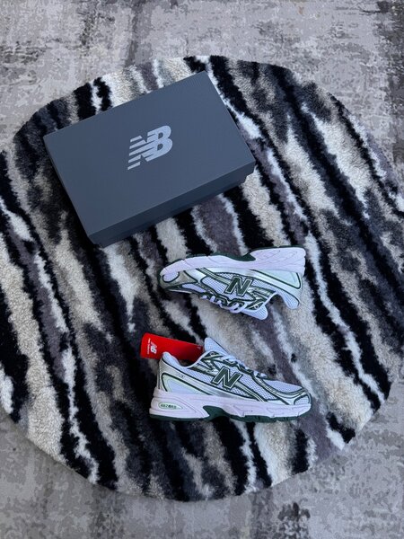 New balance 740