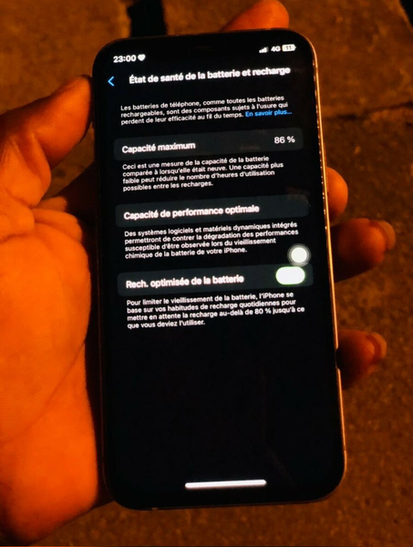 iPhone 12 simple