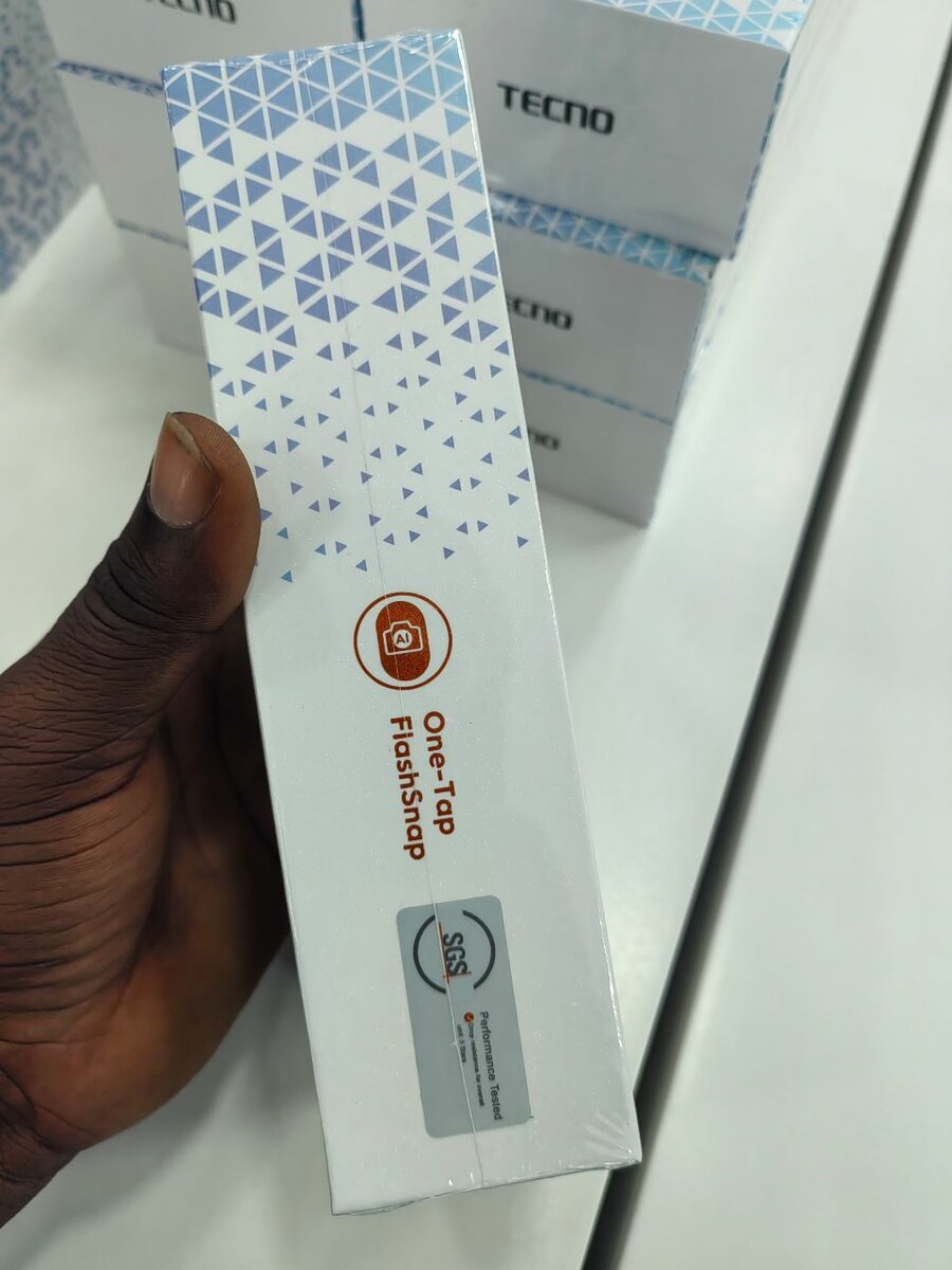 Tecno Camon 40