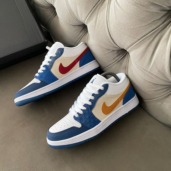 Nike jordan 1 low