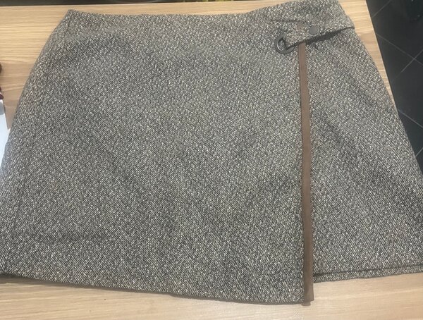 Jupe courte en tweed élégant