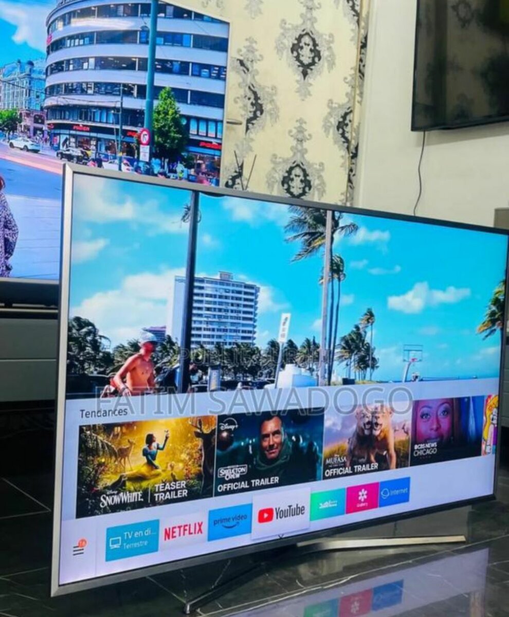 Téléviseur Smart LED 75 pouces