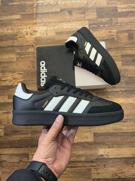 Chaussures Adidas Samba Noires