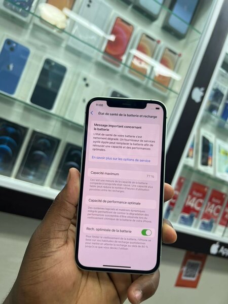 iPhone 12 simple
