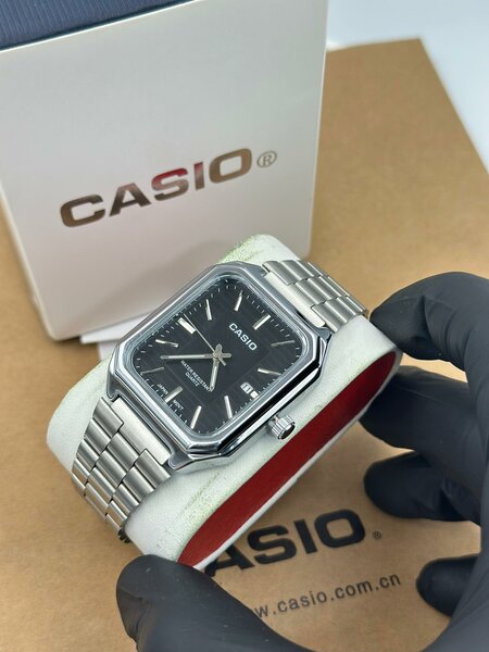 Montre Casio élégante acier inoxydable