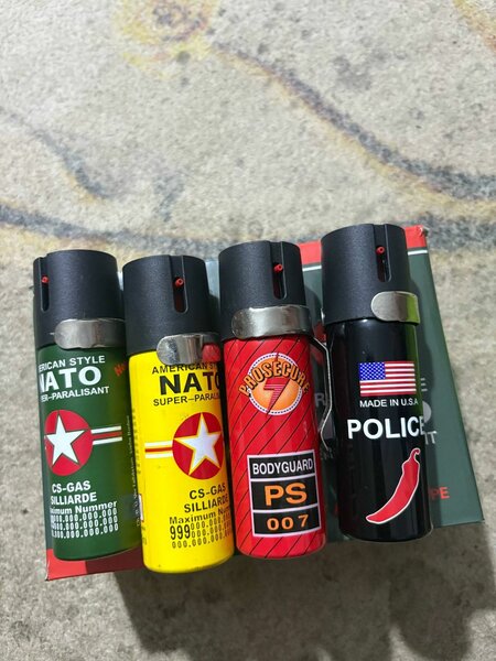 Sprays de défense CS robustes