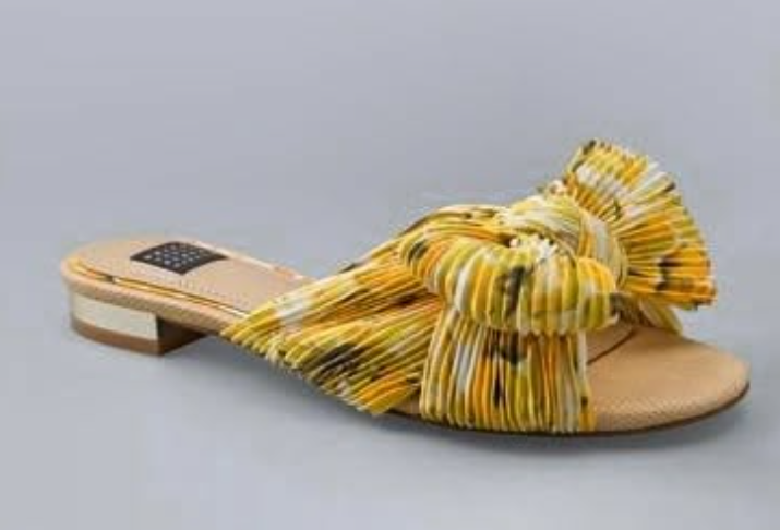Pineapple print crinkle slides.