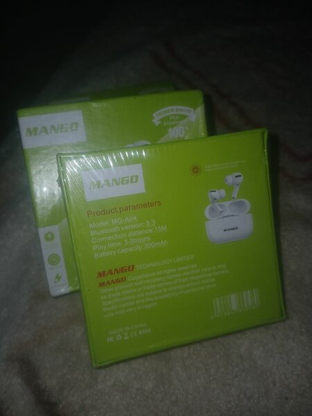 Mango earbuds