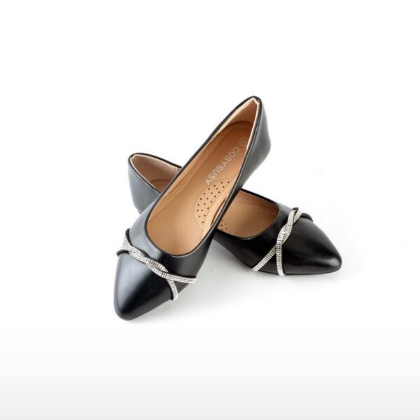 Flat shoes