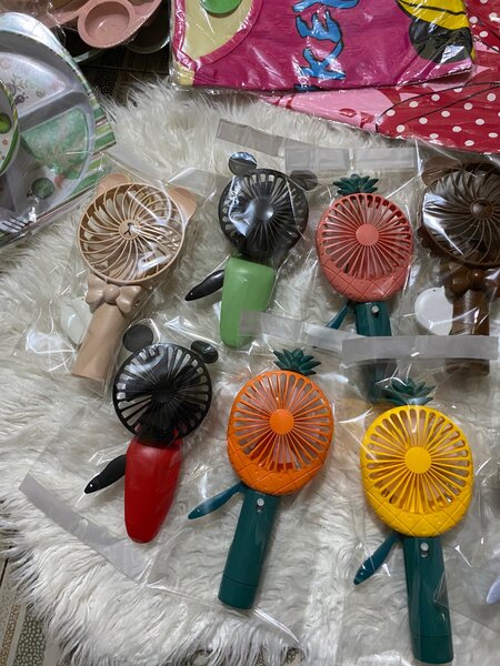 Manual fan