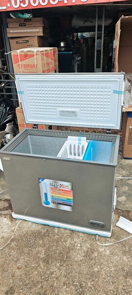 Congélateur coucher 235 litre