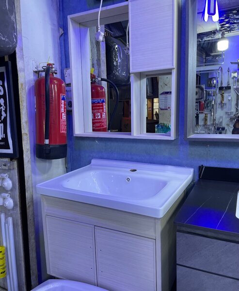 SMALL CABINET BASIN