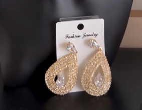 Earings 