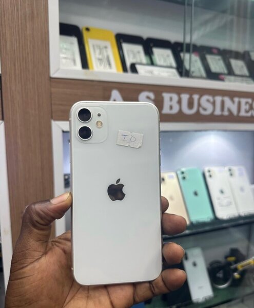 iPhone 11 64Go Blanc Débloqué