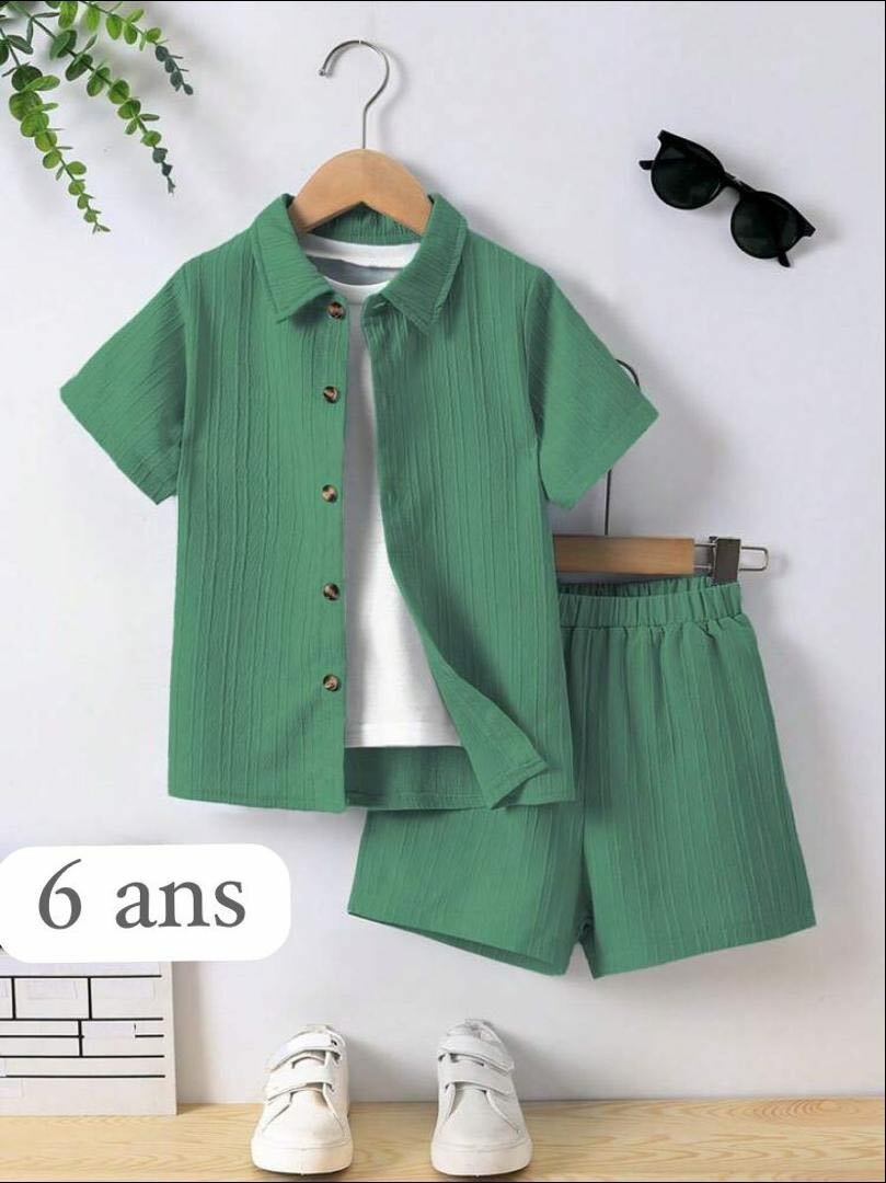 Chic vêtements pour petit garçon