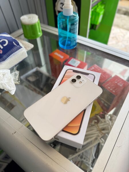 iPhone 12 64gb