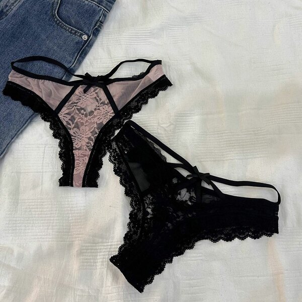 String en maille transparent pour femme