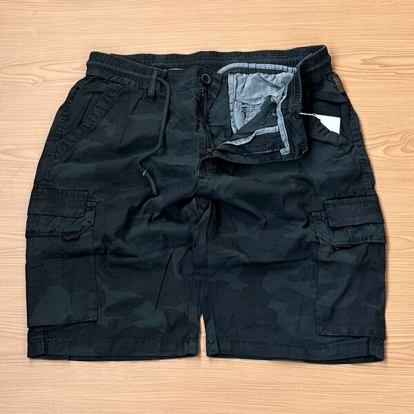 Solid camo shorts