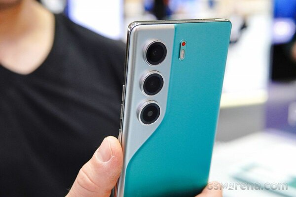 TECNO CAMON 40 PRO