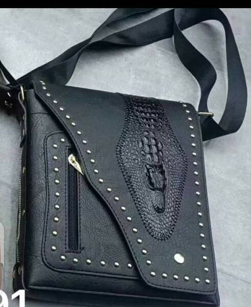 Shoulder bags