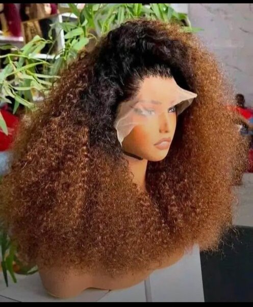 PERRUQUE LACE FRONT BOUCLÉE