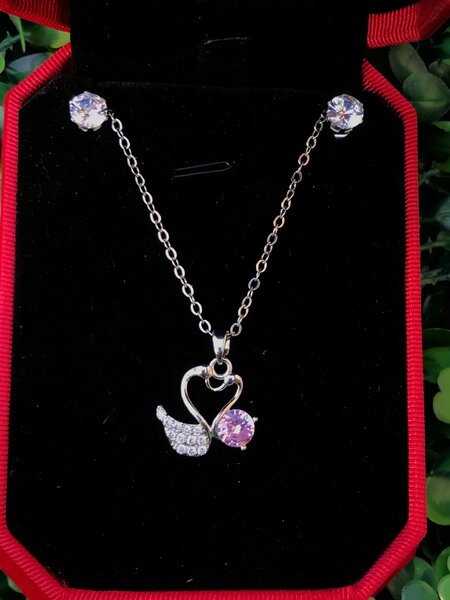 Necklace and earrings set