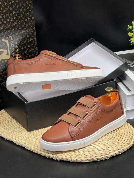 Branded fashion shoes