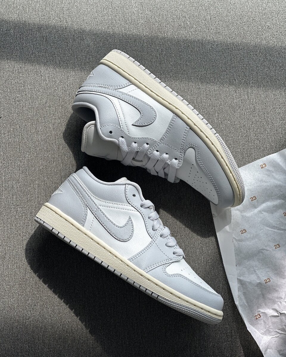 Air Jordan low 1