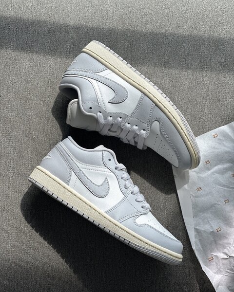 Air Jordan low 1
