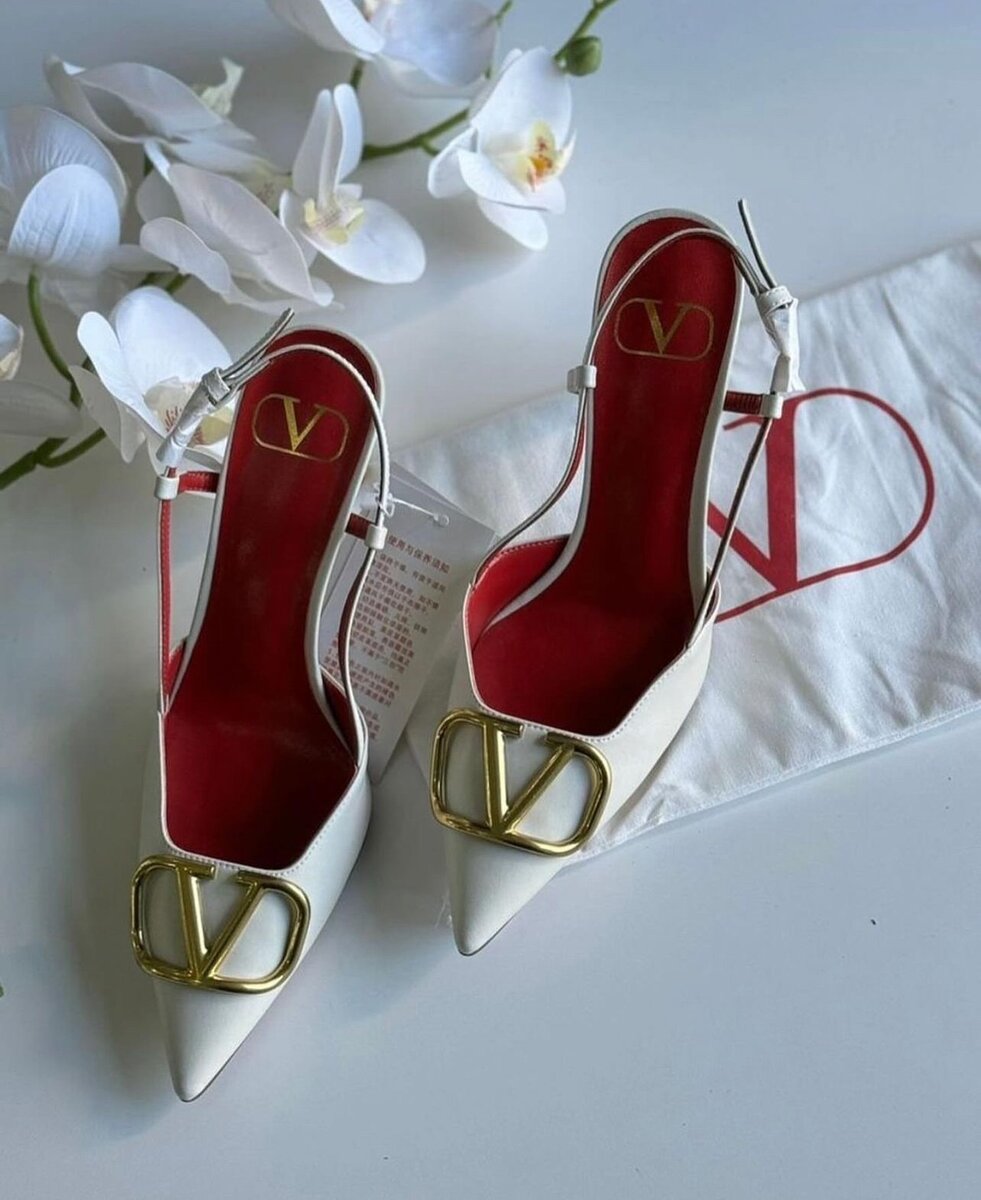 Shoe sandal heel