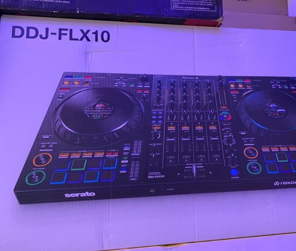 DJ mixer controller