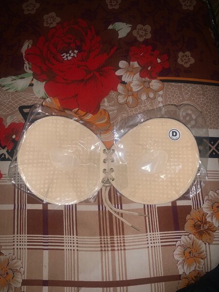 Sticky Bra