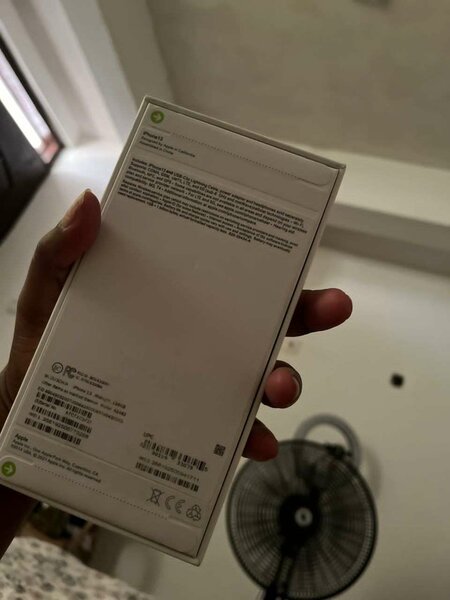 IPHONE 13.