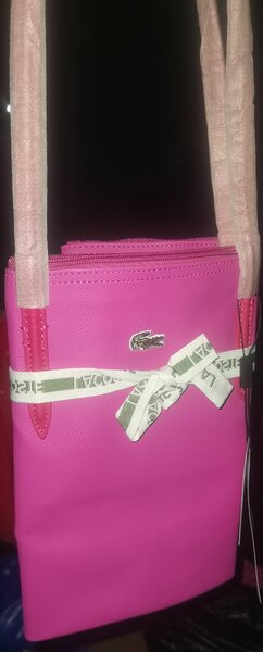 Lacoste rose