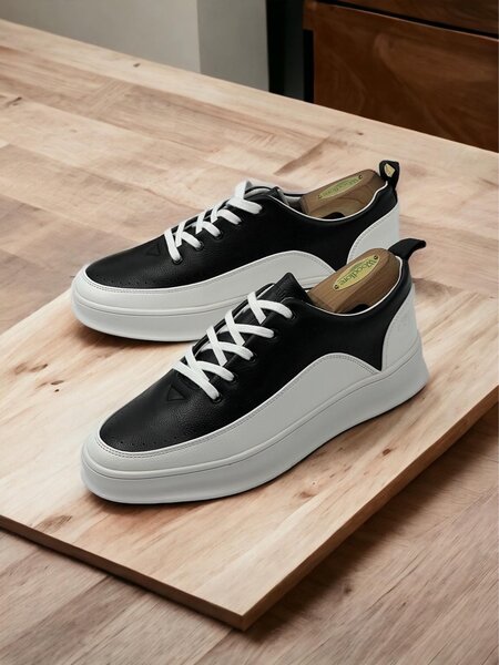 TIMBERLAND BLACK AND WHITE