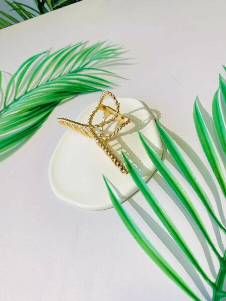 Hair clips, bows