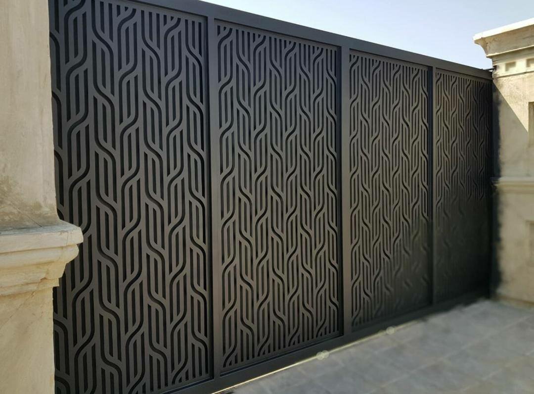 SLIDING GATES