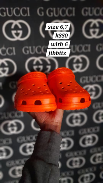crocs
