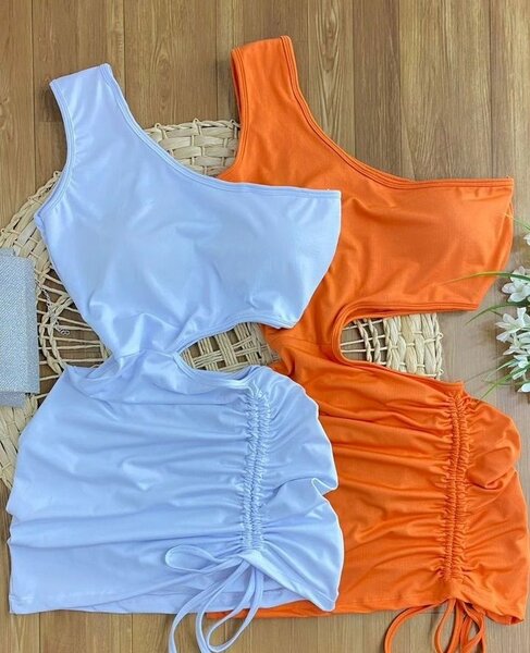 Girl drees