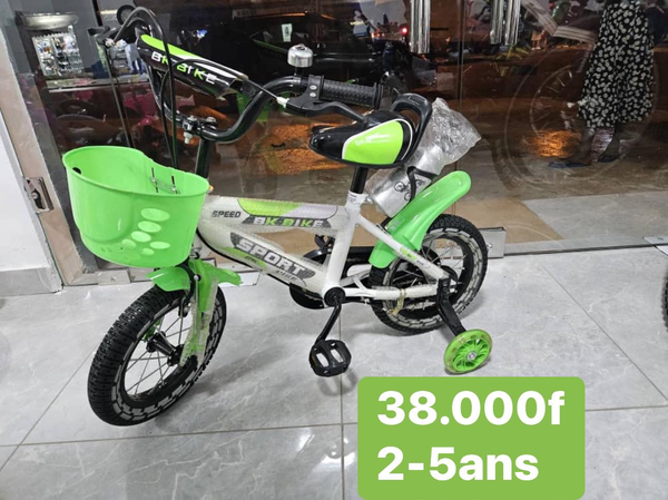 vélo vert et noir