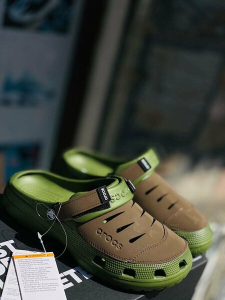 Men's croc's