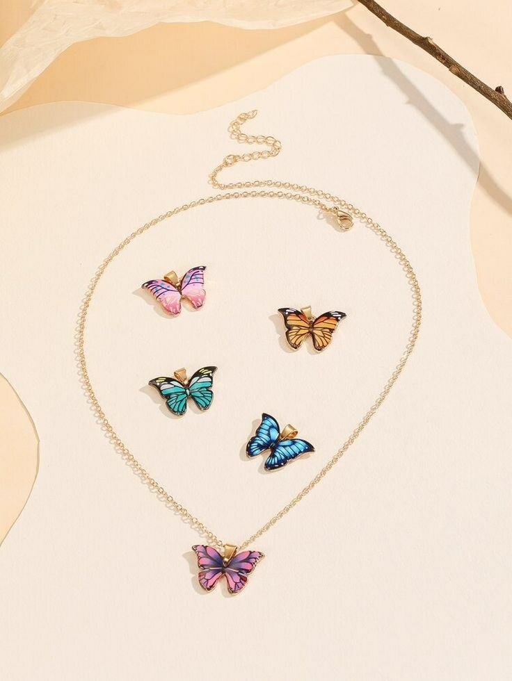 Collier Papillon Élégant