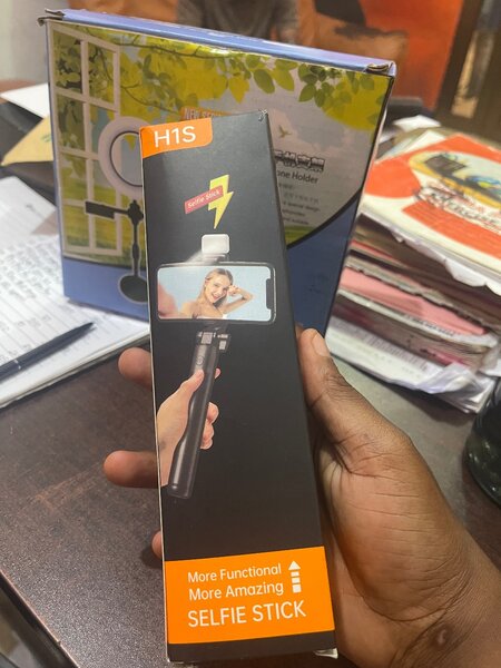 1M Selfie Stick