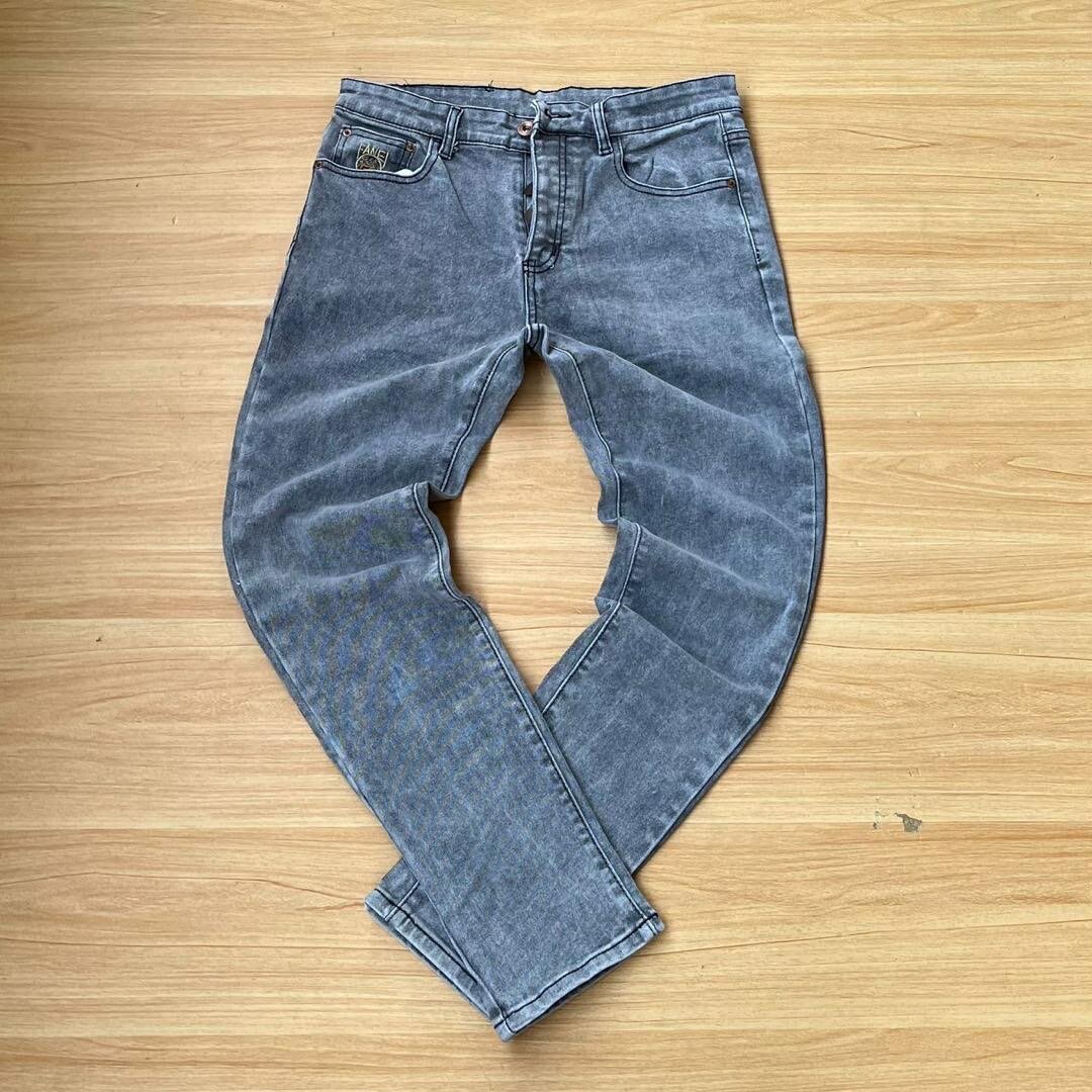 Plain jeans