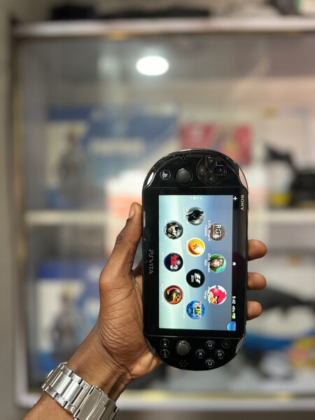 PSVITA SLIM 20JEUX