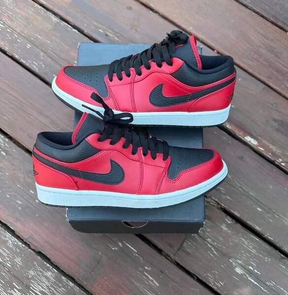 AIR JORDAN 1