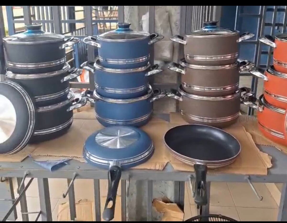 Batterie de cuisine antiadhésive