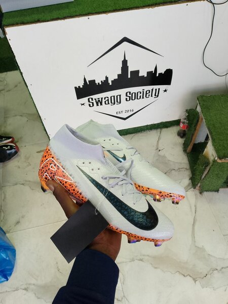 Air zoom Nike boots