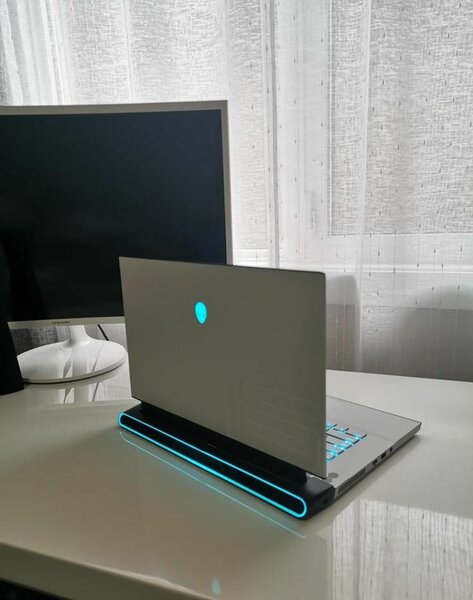 Laptop's