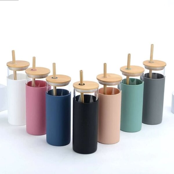 Borosilicate Glass with Bamboo lid and straw